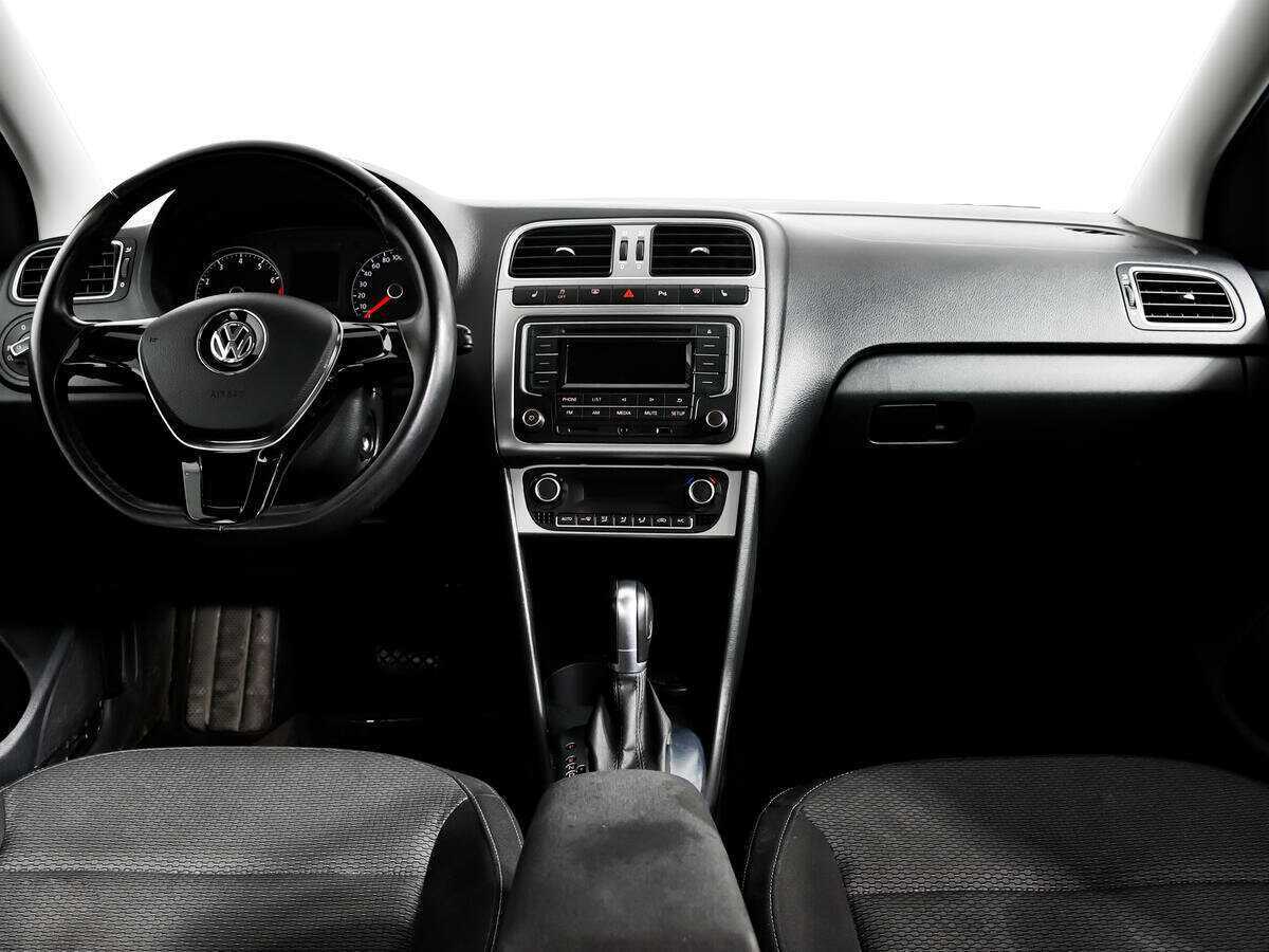 Купить Volkswagen Polo, 2017, 67 383 км, фото №11
