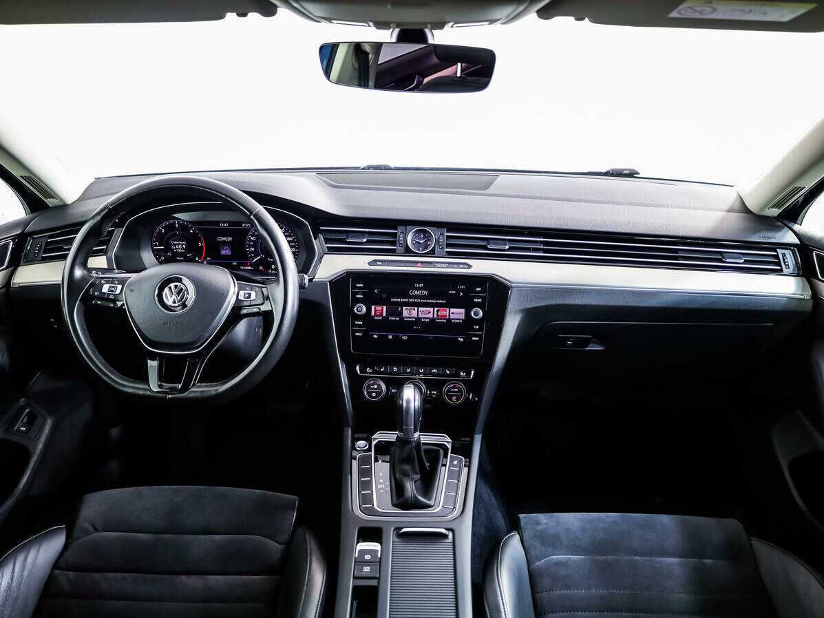 Купить Volkswagen Passat DSG7, 2017, 114 888 км, фото №9