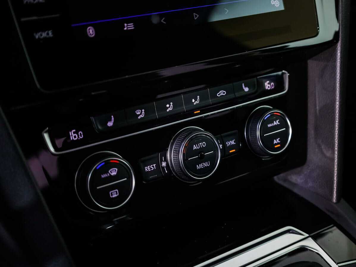 Купить Volkswagen Passat DSG7, 2017, 114 888 км, фото №14