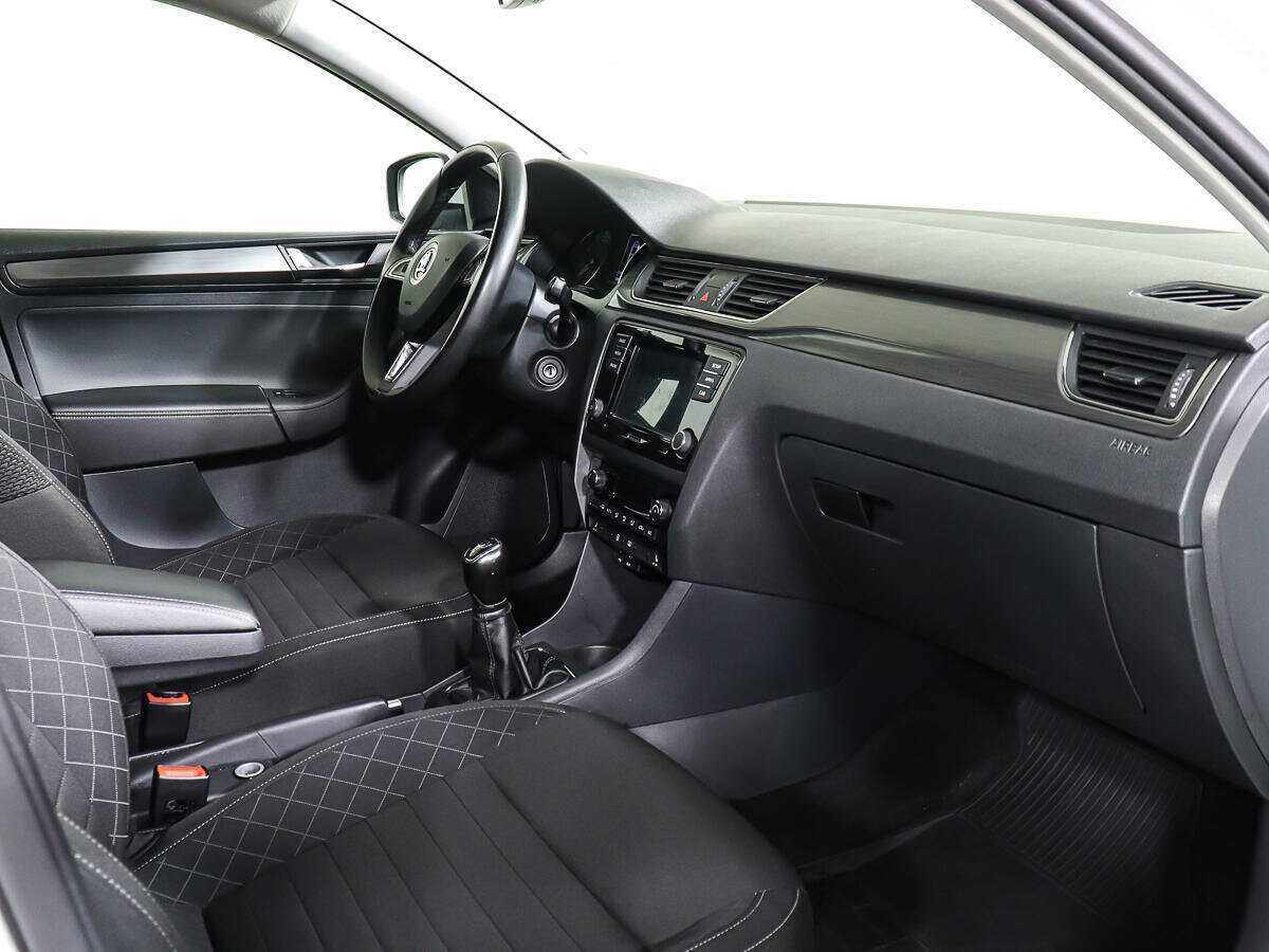 Купить Skoda Rapid, 2018, 120 045 км, фото №8