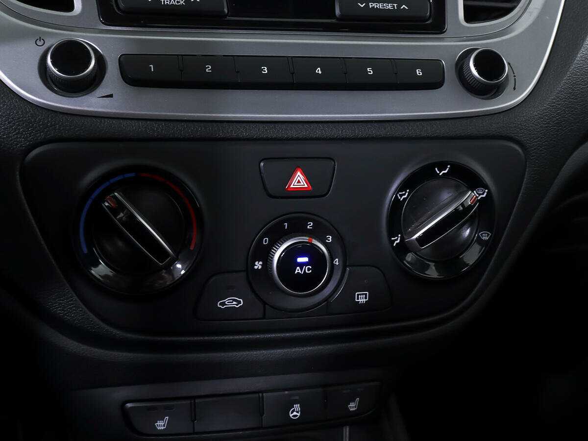 Купить Hyundai Solaris, 2019, 79 749 км, фото №15