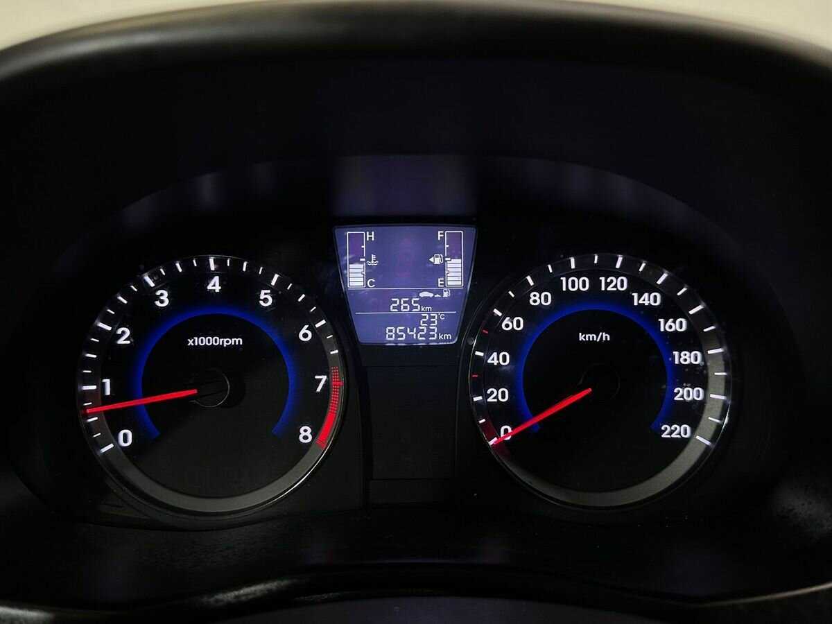 Купить Hyundai Solaris, 2015, 85 419 км, фото №12