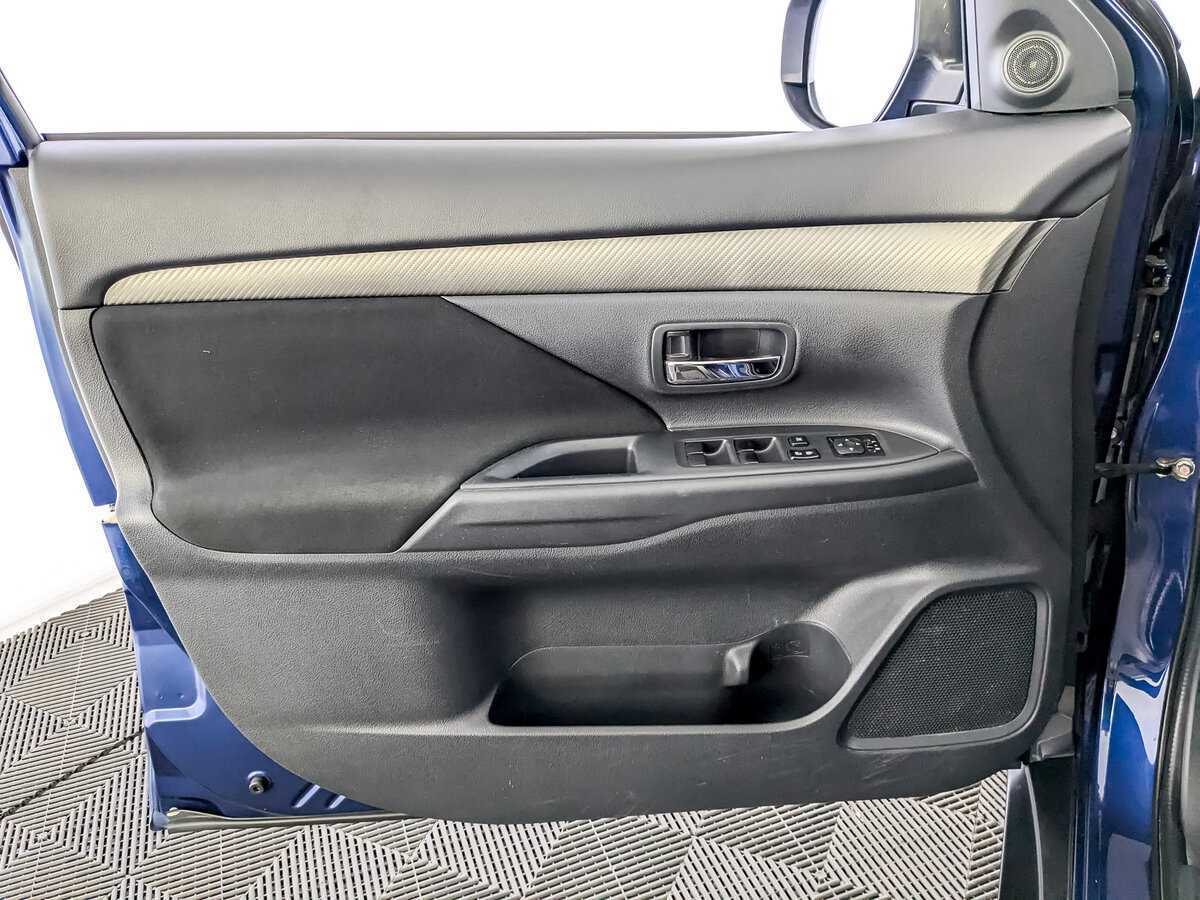 Купить Mitsubishi Outlander, 2014, 129 909 км, фото №15