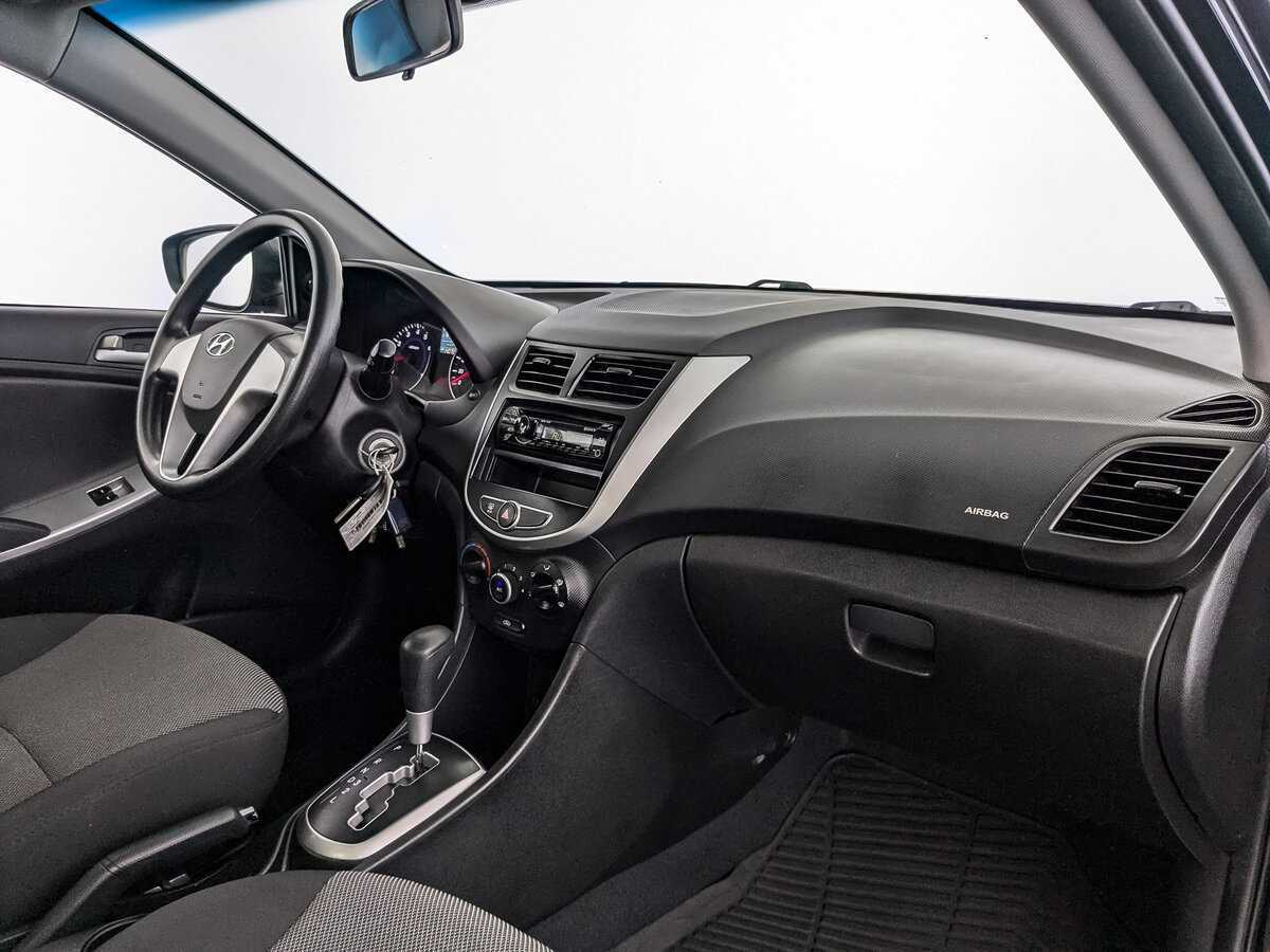 Купить Hyundai Solaris, 2013, 140 747 км, фото №9