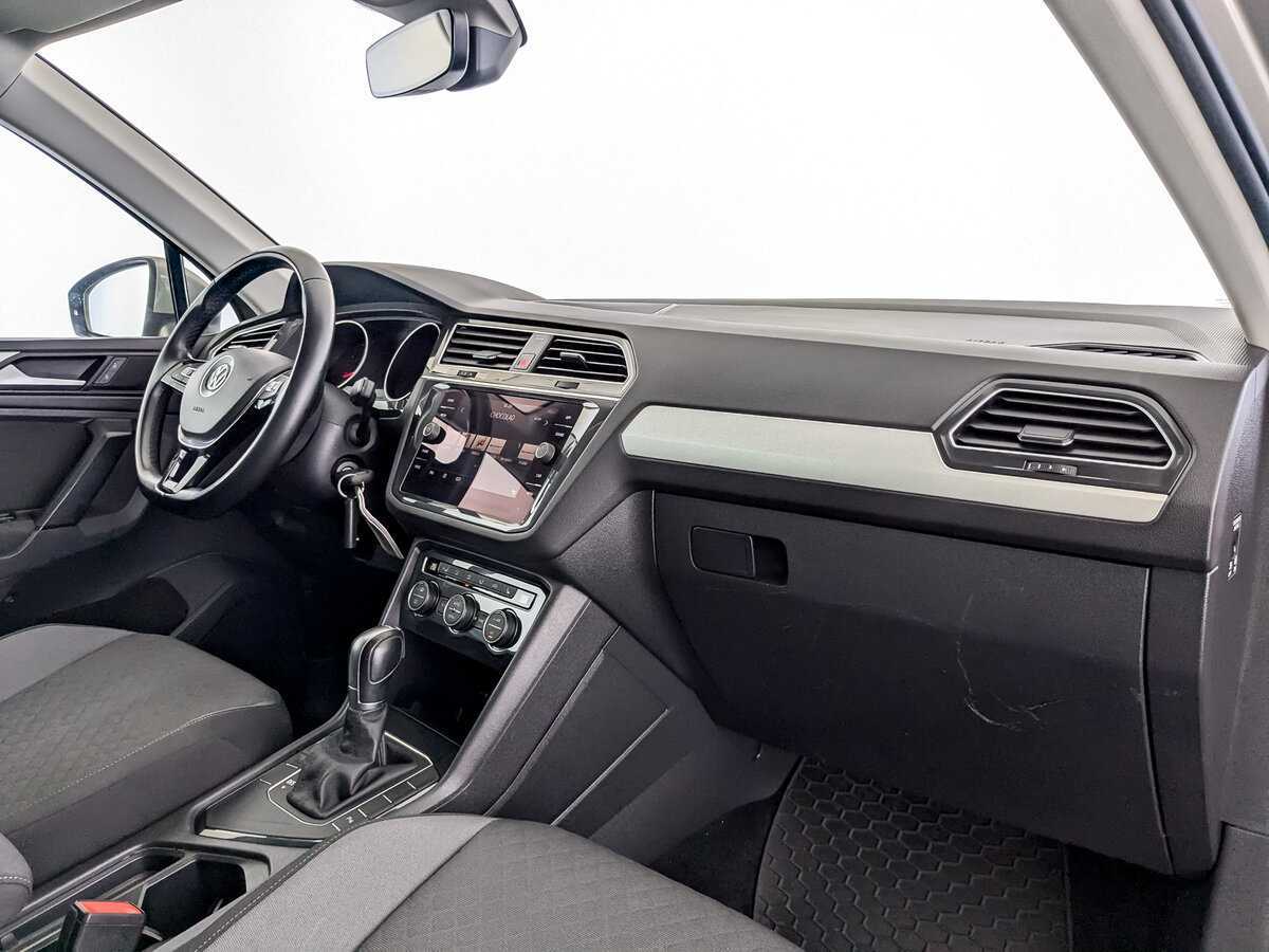 Купить Volkswagen Tiguan, 2019, 107 296 км, фото №9