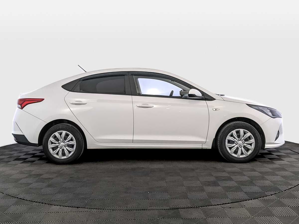 Купить Hyundai Solaris, 2022, 67 372 км, фото №4