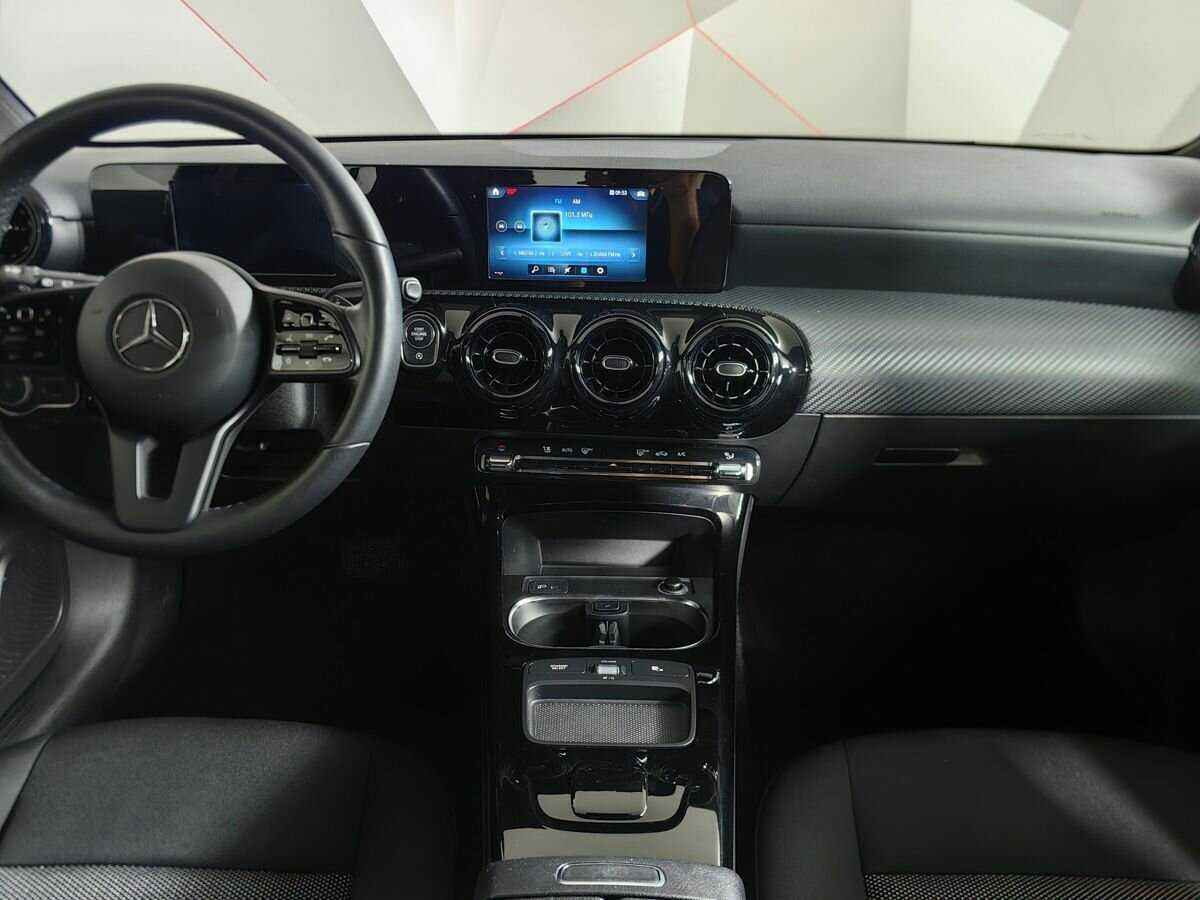 Купить Mercedes-Benz A-Класс 200, 2019, 37 817 км, фото №11