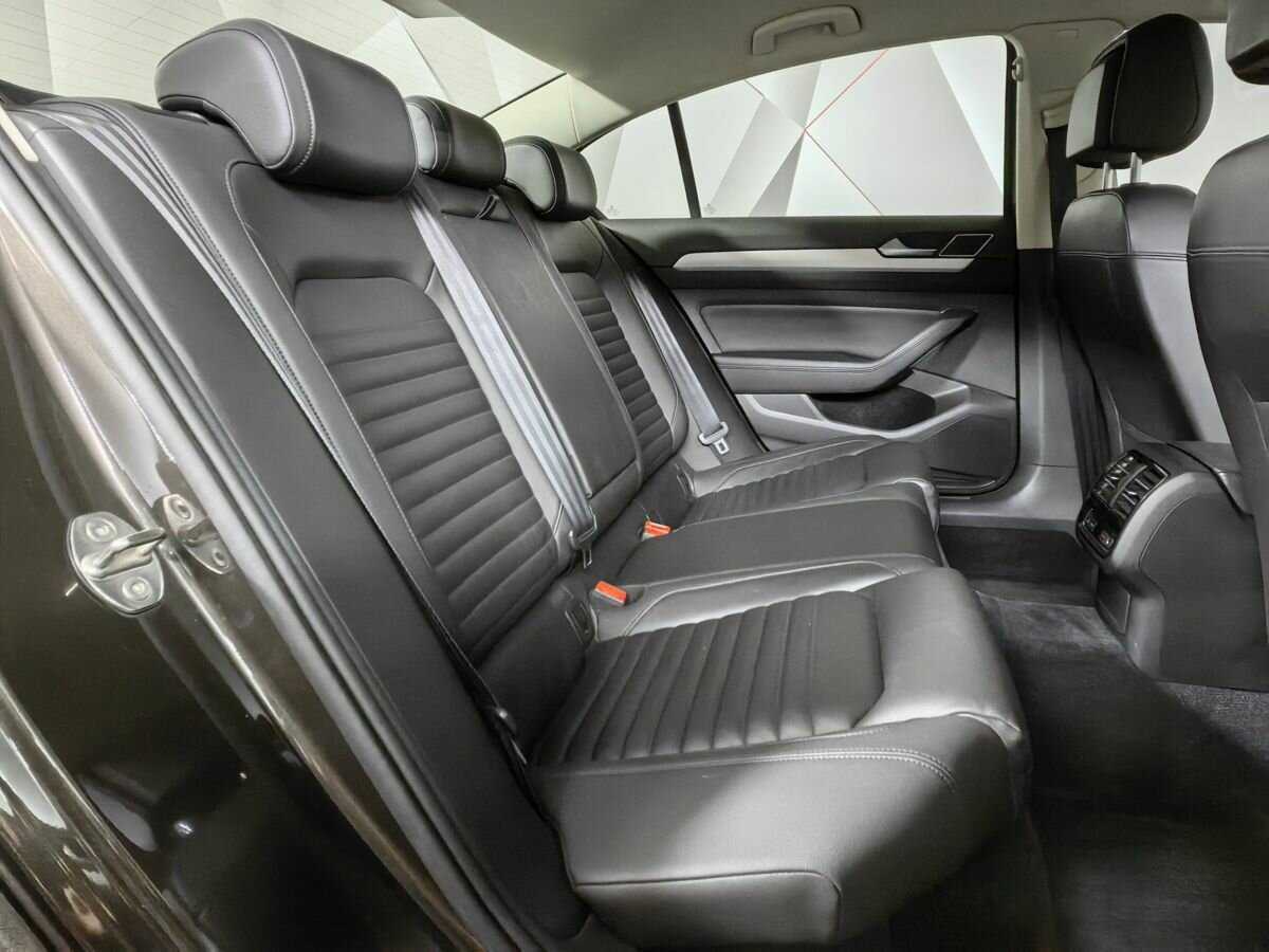 Купить Volkswagen Passat, 2017, 50 341 км, фото №12