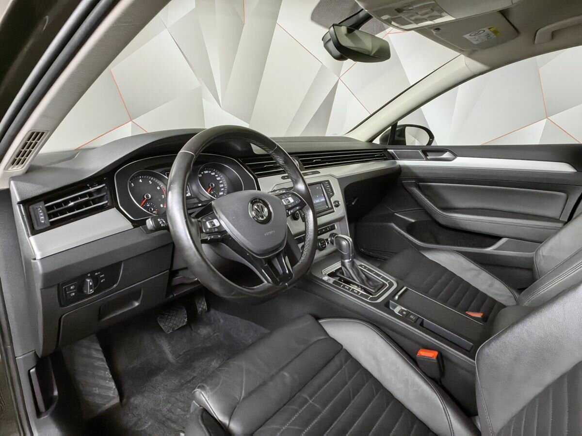Купить Volkswagen Passat, 2017, 50 341 км, фото №14