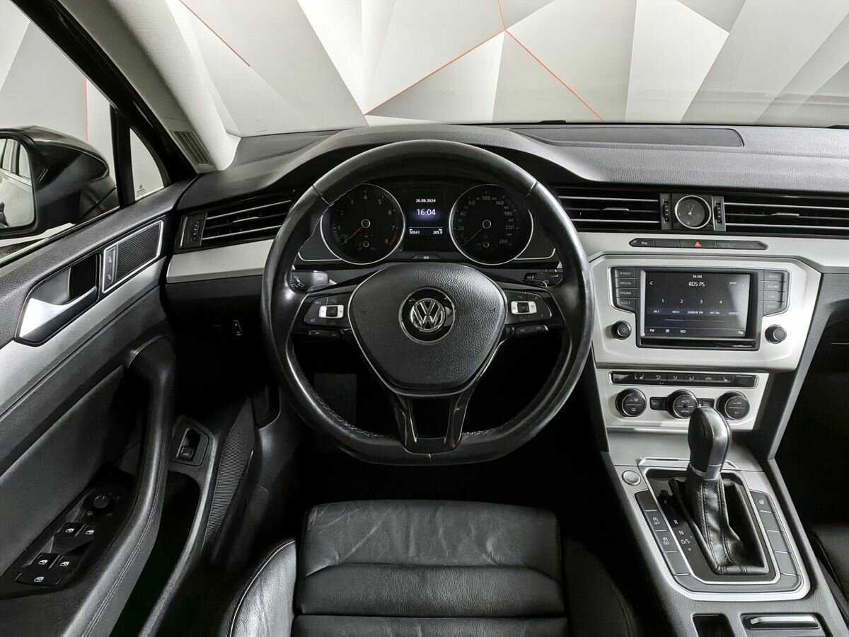 Купить Volkswagen Passat, 2017, 50 341 км, фото №15