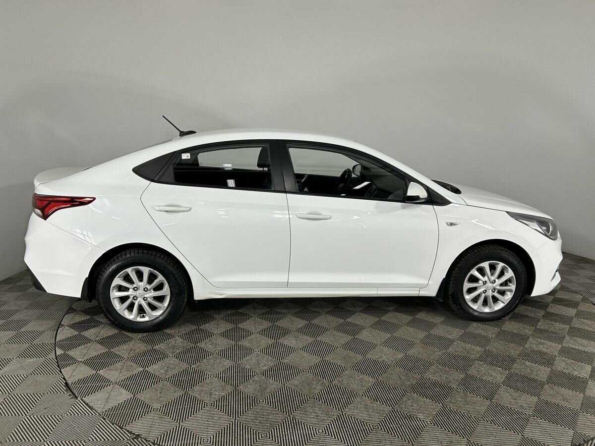 Купить Hyundai Solaris, 2017, 255 365 км, фото №4