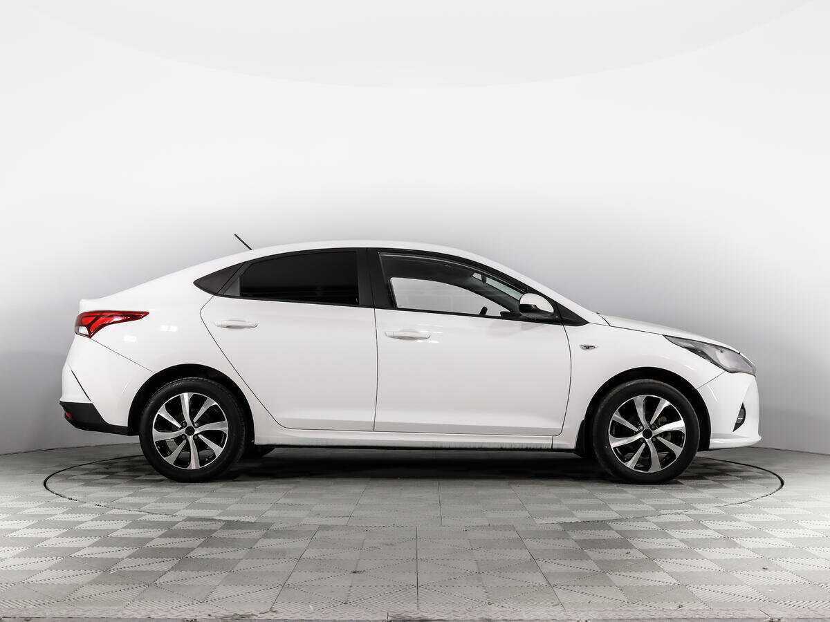Купить Hyundai Solaris, 2021, 160 886 км, фото №4
