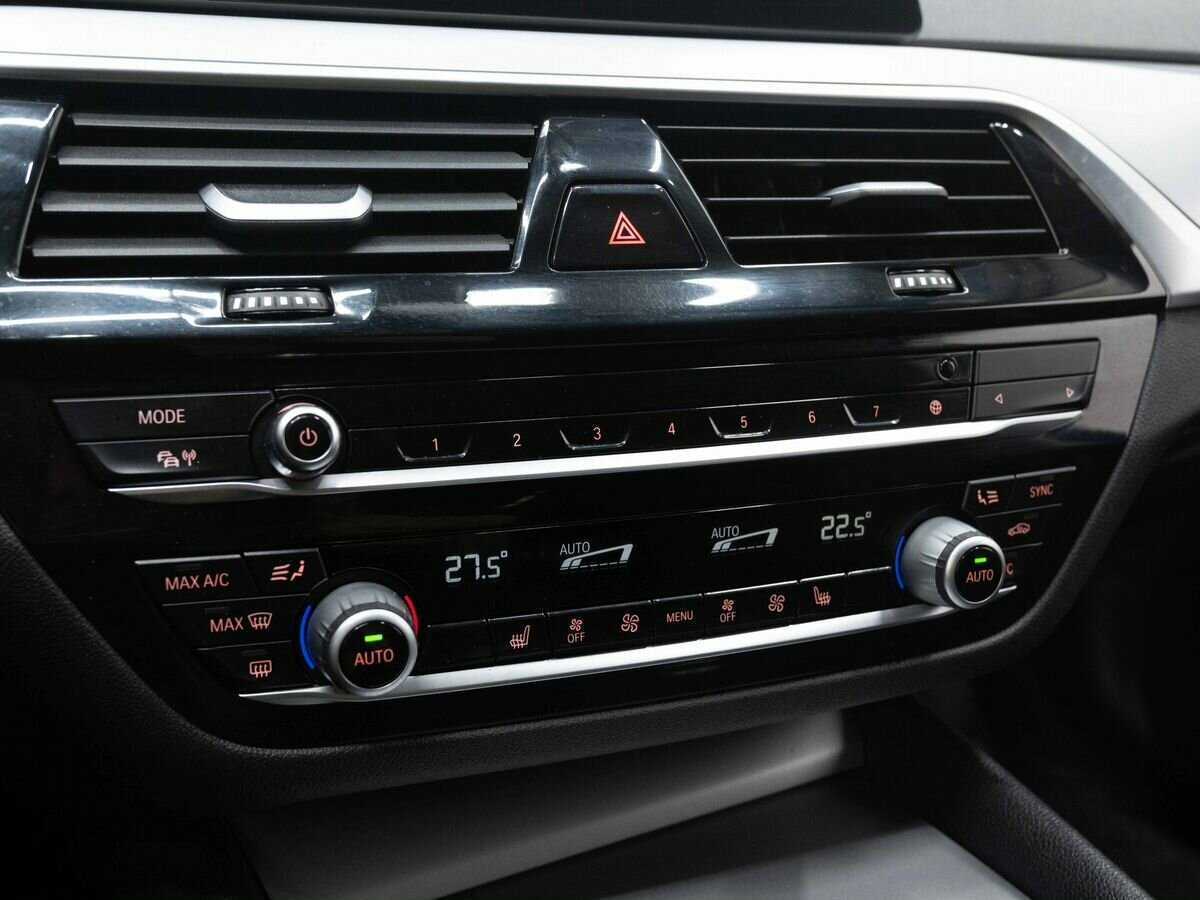 Купить BMW 5 серии 520i, 2019, 179 895 км, фото №25