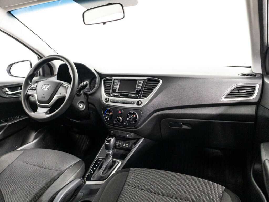 Купить Hyundai Solaris, 2018, 108 550 км, фото №9