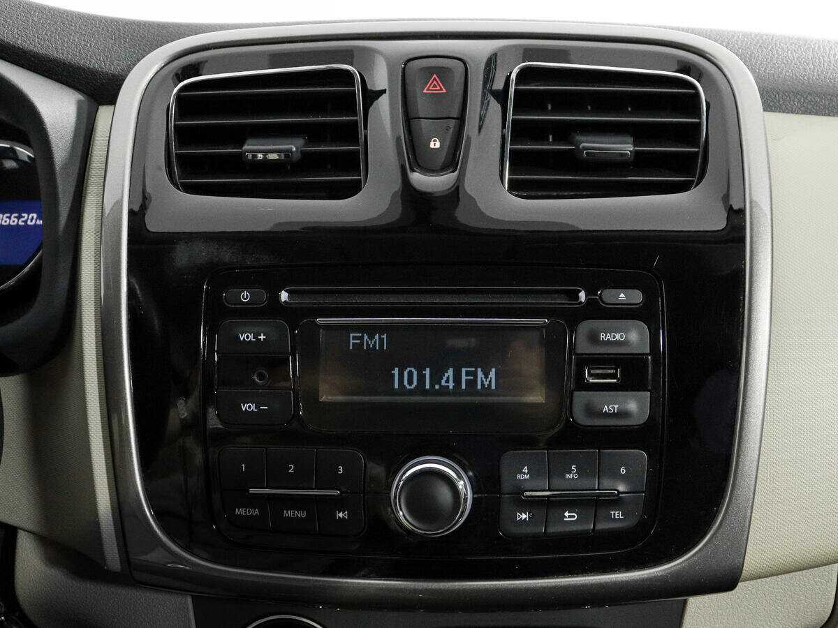 Купить Renault Logan, 2016, 106 618 км, фото №13