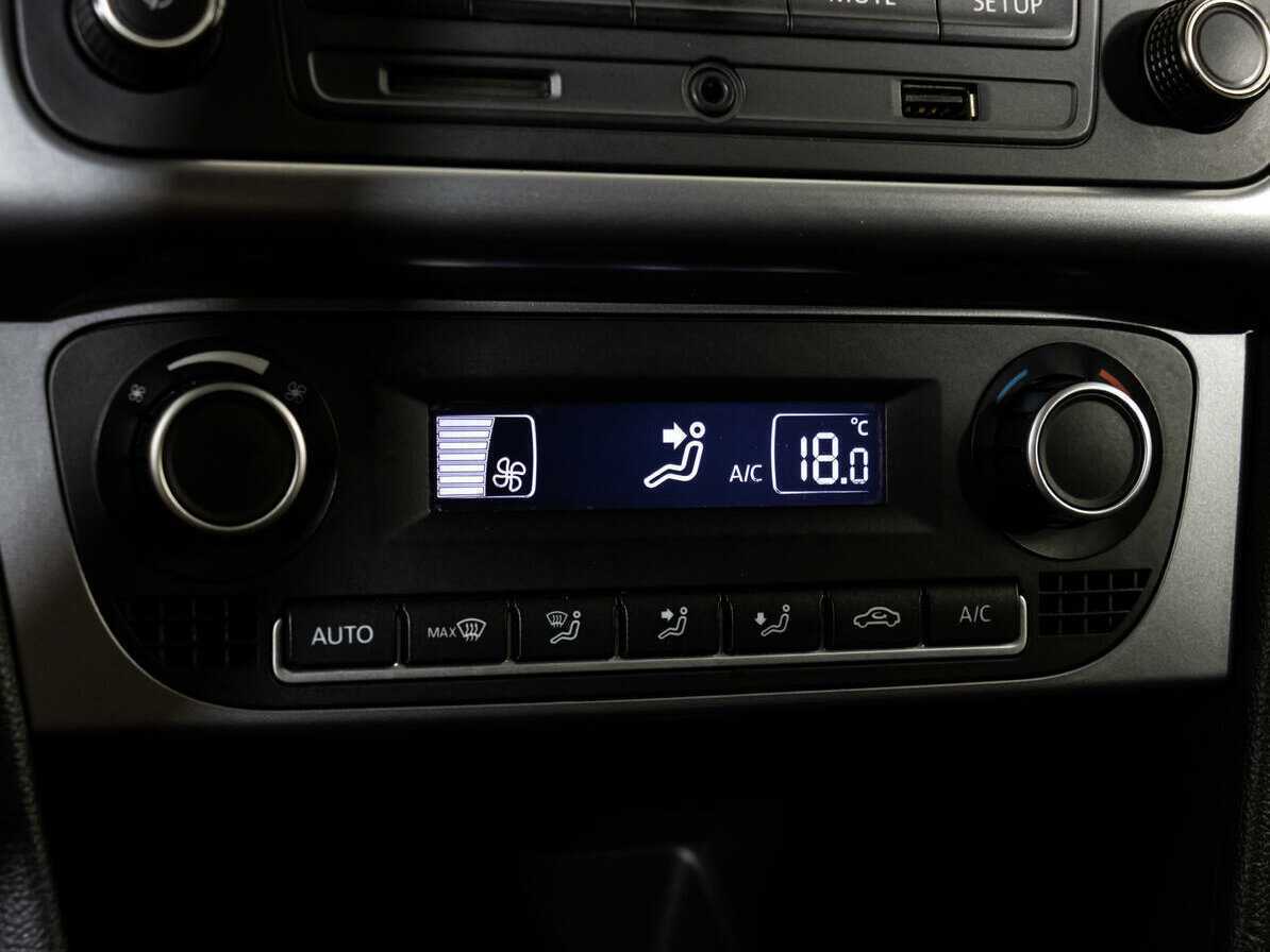 Купить Volkswagen Polo, 2016, 228 992 км, фото №12