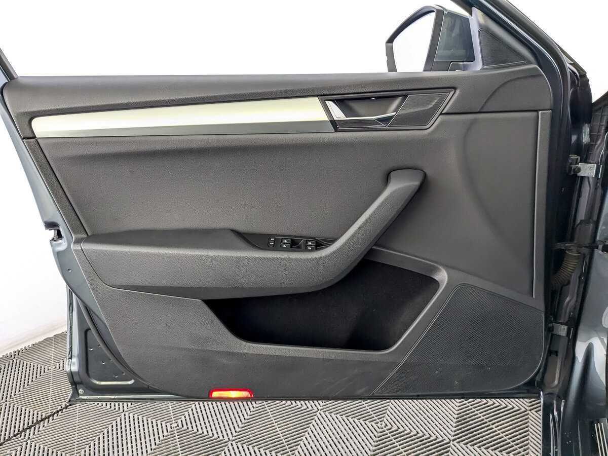 Купить Skoda Superb, 2019, 110 767 км, фото №19