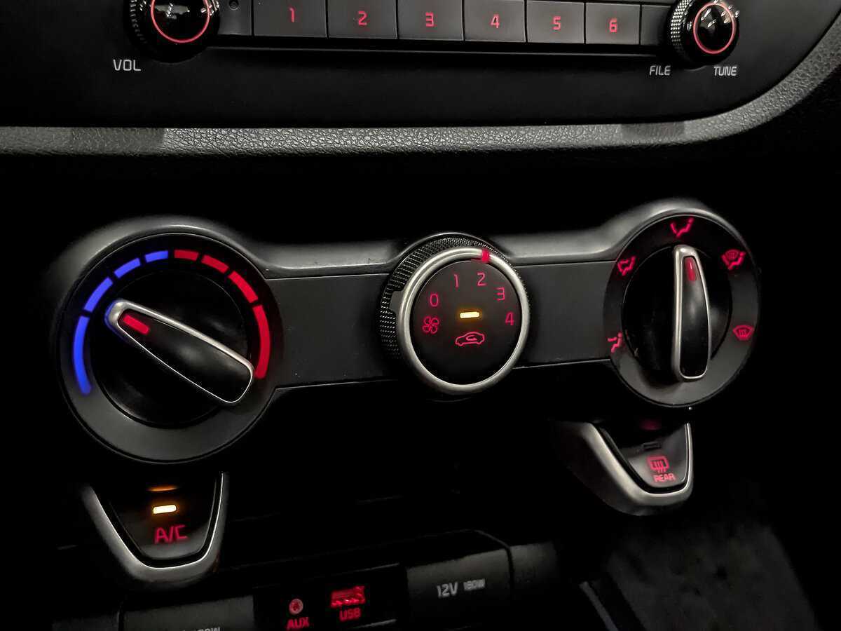 Купить Kia Rio, 2019, 112 825 км, фото №20