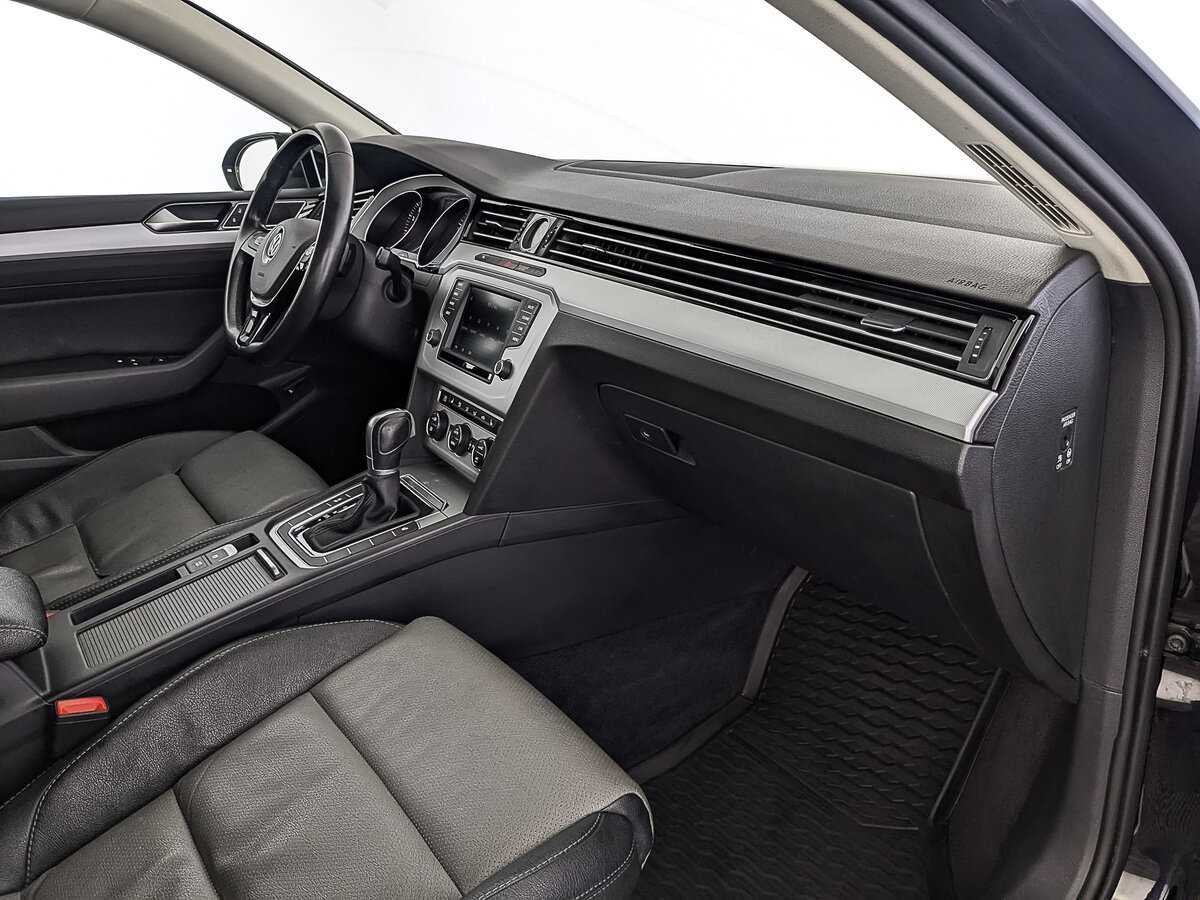 Купить Volkswagen Passat, 2016, 135 253 км, фото №11