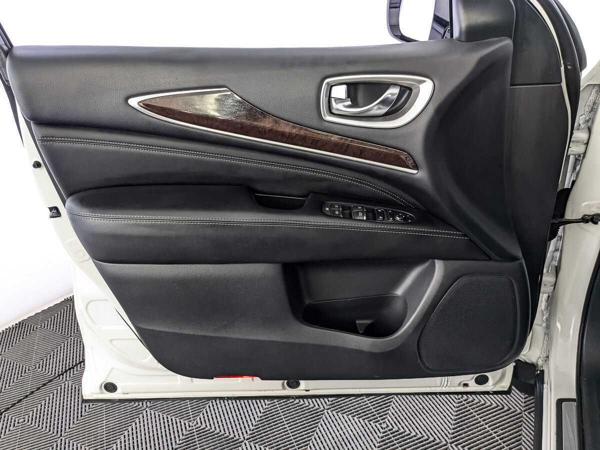 Купить Infiniti QX60, 2017, 131 813 км, фото №17