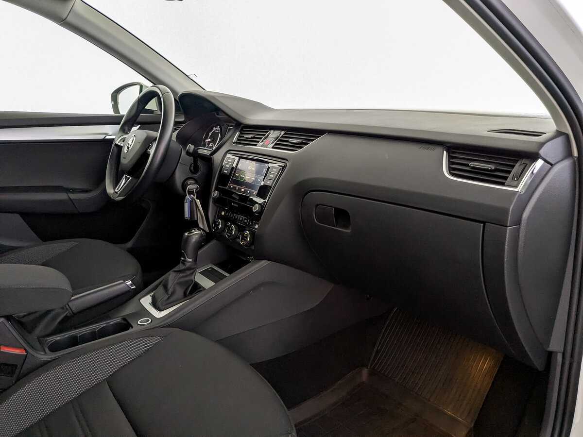Купить Skoda Octavia, 2018, 56 162 км, фото №11