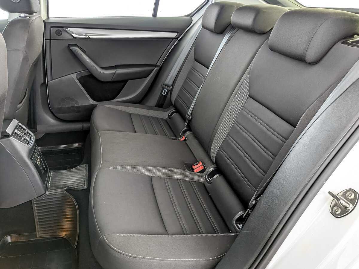 Купить Skoda Octavia, 2019, 146 821 км, фото №12