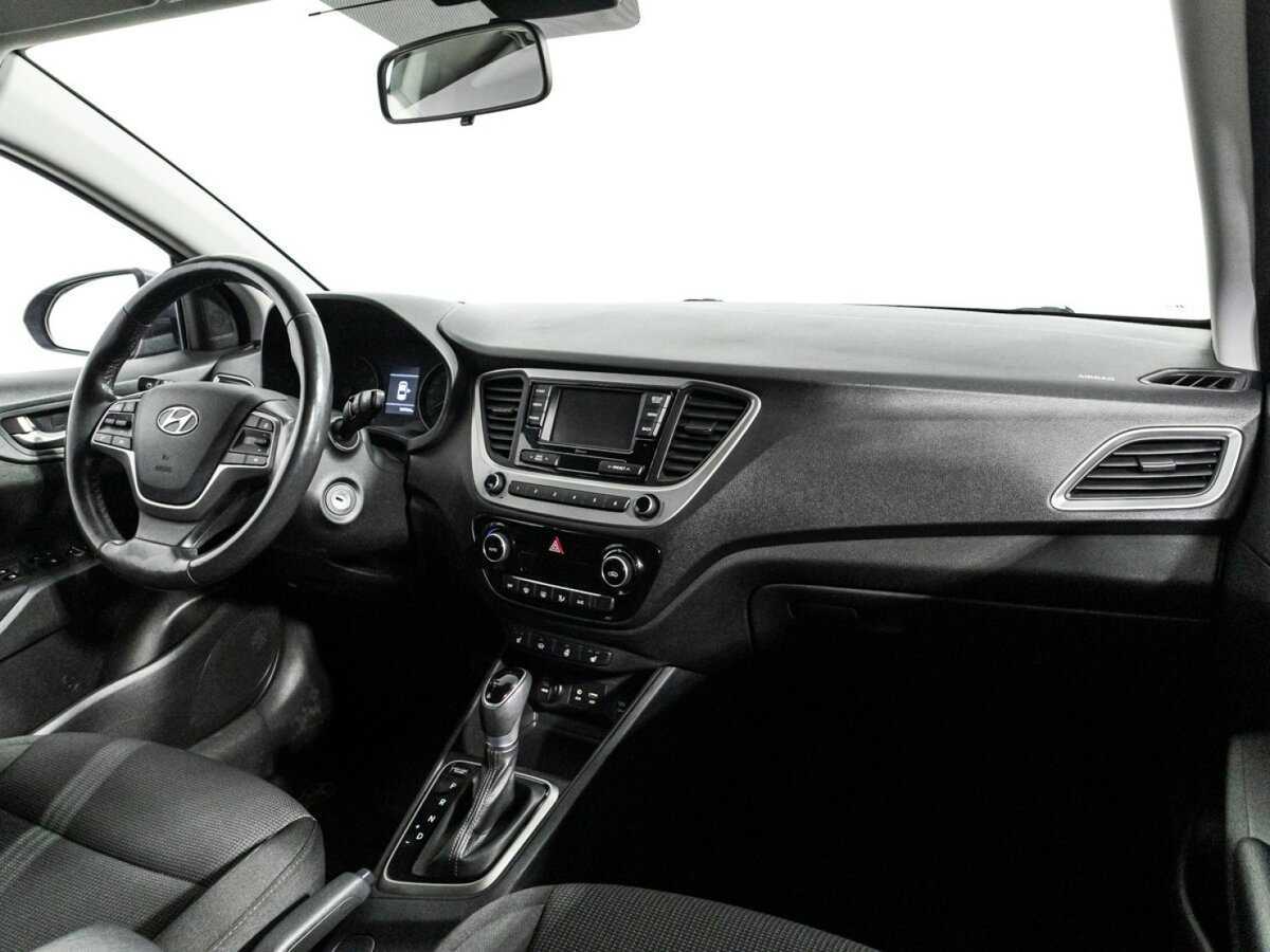 Купить Hyundai Solaris, 2018, 104 961 км, фото №9
