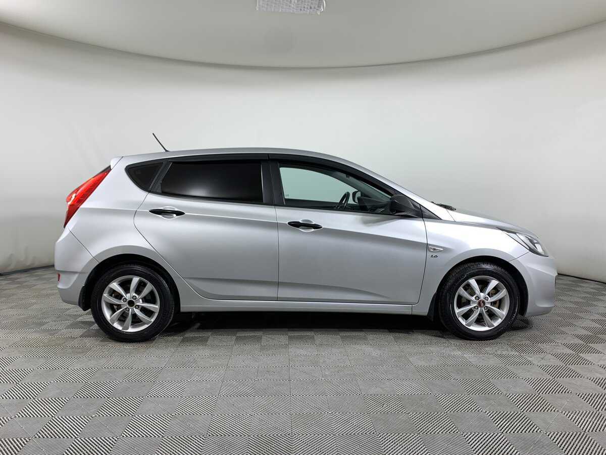Купить Hyundai Solaris, 2013, 96 384 км, фото №4