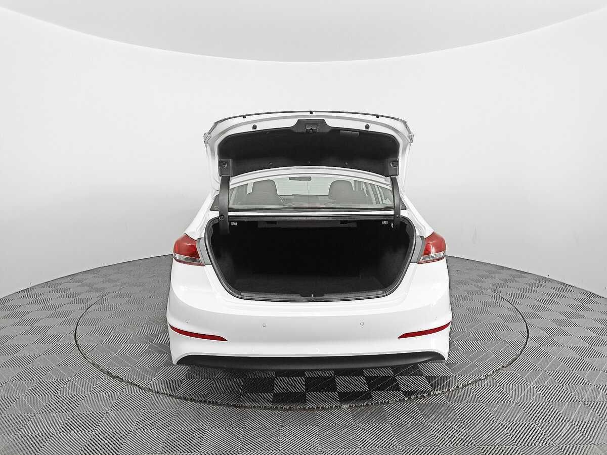 Купить Hyundai Elantra, 2017, 180 577 км, фото №10