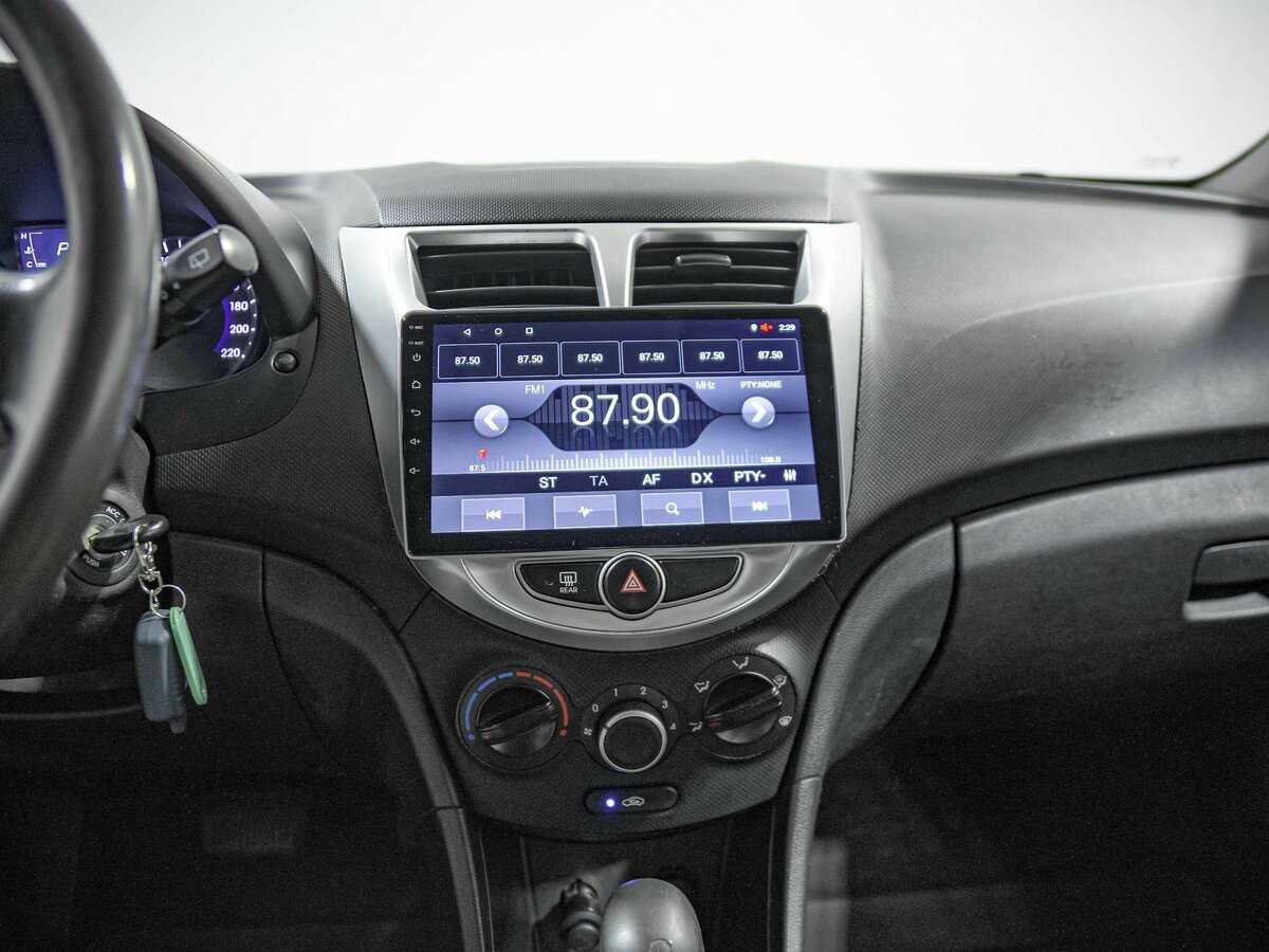 Купить Hyundai Solaris, 2013, 154 402 км, фото №9