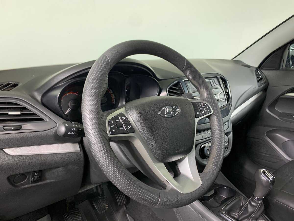 Купить Lada (ВАЗ) Vesta SW, 2018, 126 419 км, фото №12