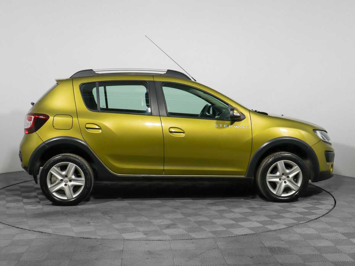 Купить Renault Sandero Stepway, 2015, 71 646 км, фото №4