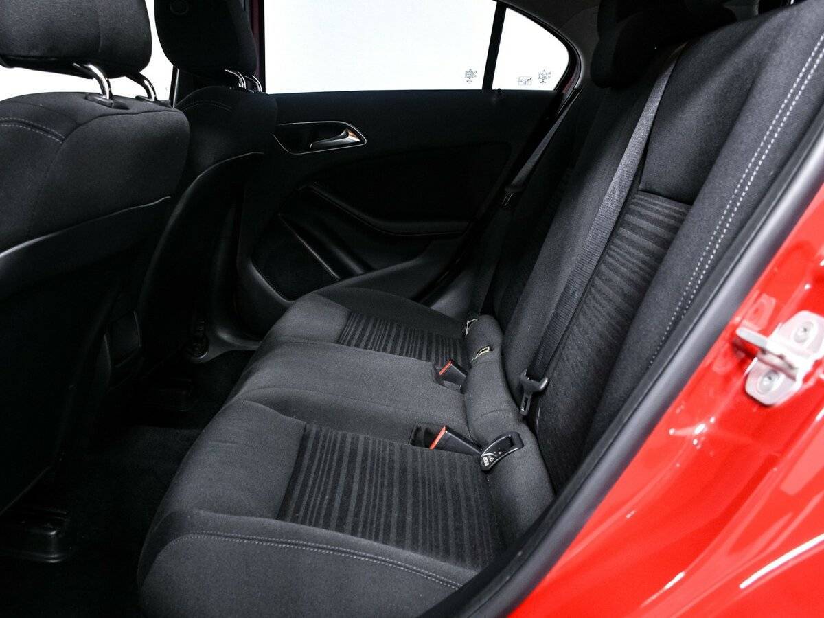 Купить Mercedes-Benz A-Класс 180, 2013, 94 991 км, фото №10