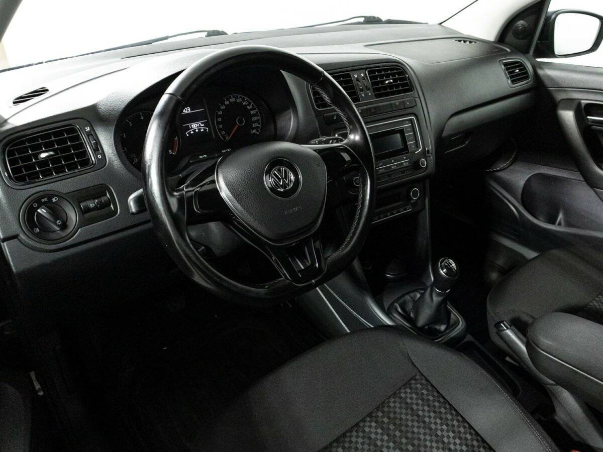 Купить Volkswagen Polo, 2017, 119 057 км, фото №11