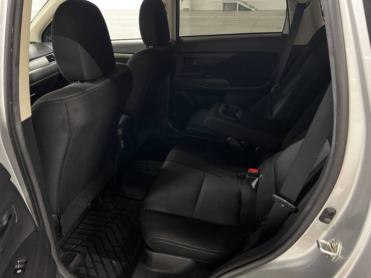 Купить Mitsubishi Outlander, 2017, 107 670 км, фото №12