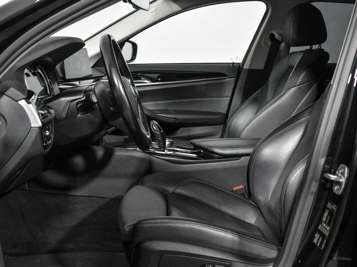 Купить BMW 5 серии 520d, 2017, 118 260 км, фото №12