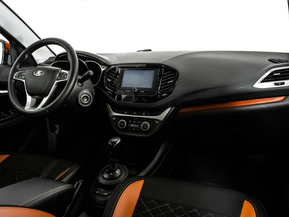 Купить Lada (ВАЗ) Vesta SW Cross, 2019, 99 843 км, фото №7