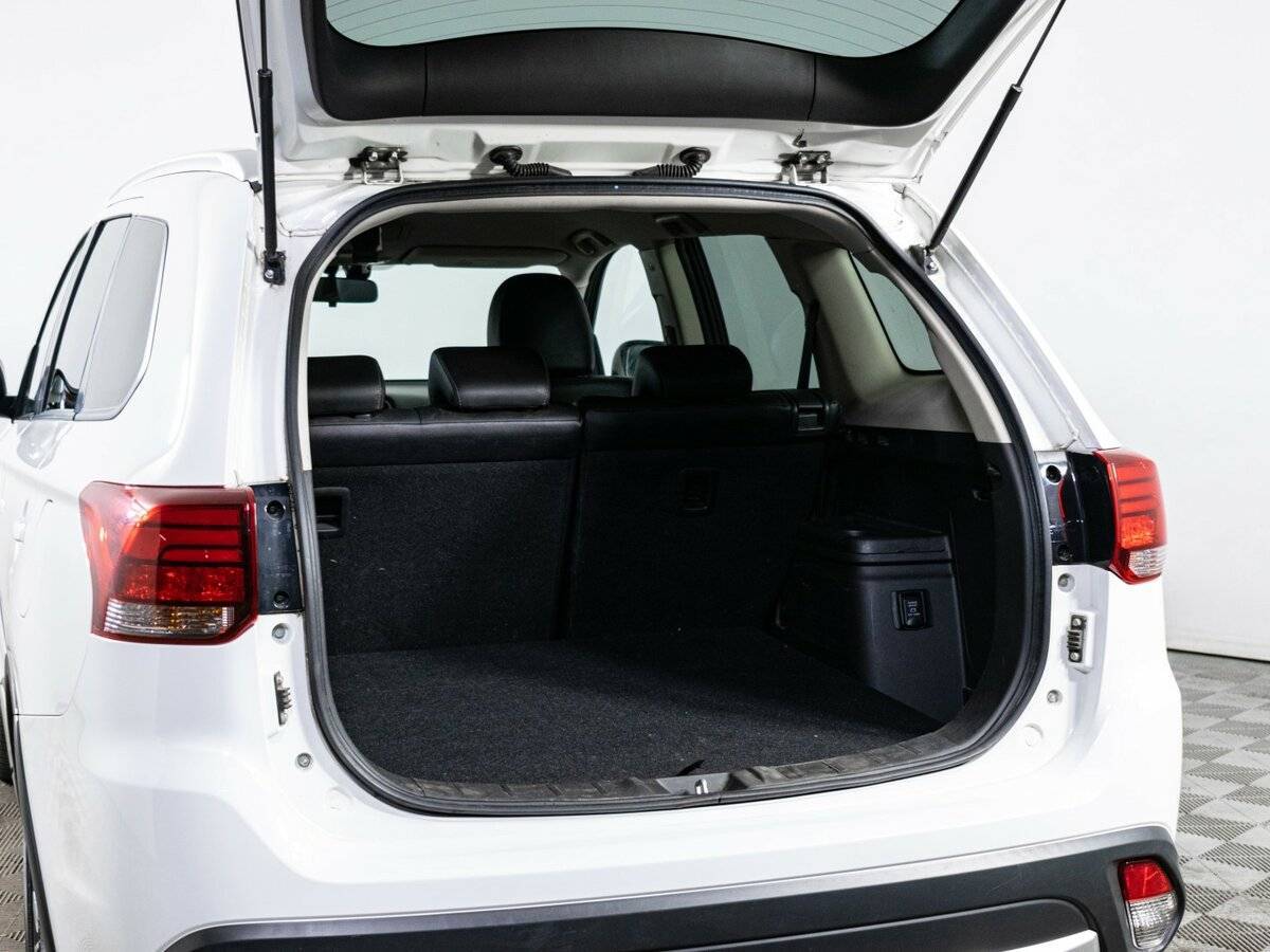 Купить Mitsubishi Outlander, 2018, 137 000 км, фото №9