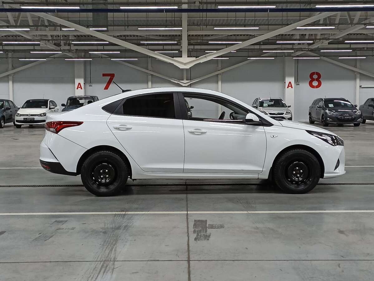 Купить Hyundai Solaris, 2021, 56 424 км, фото №4