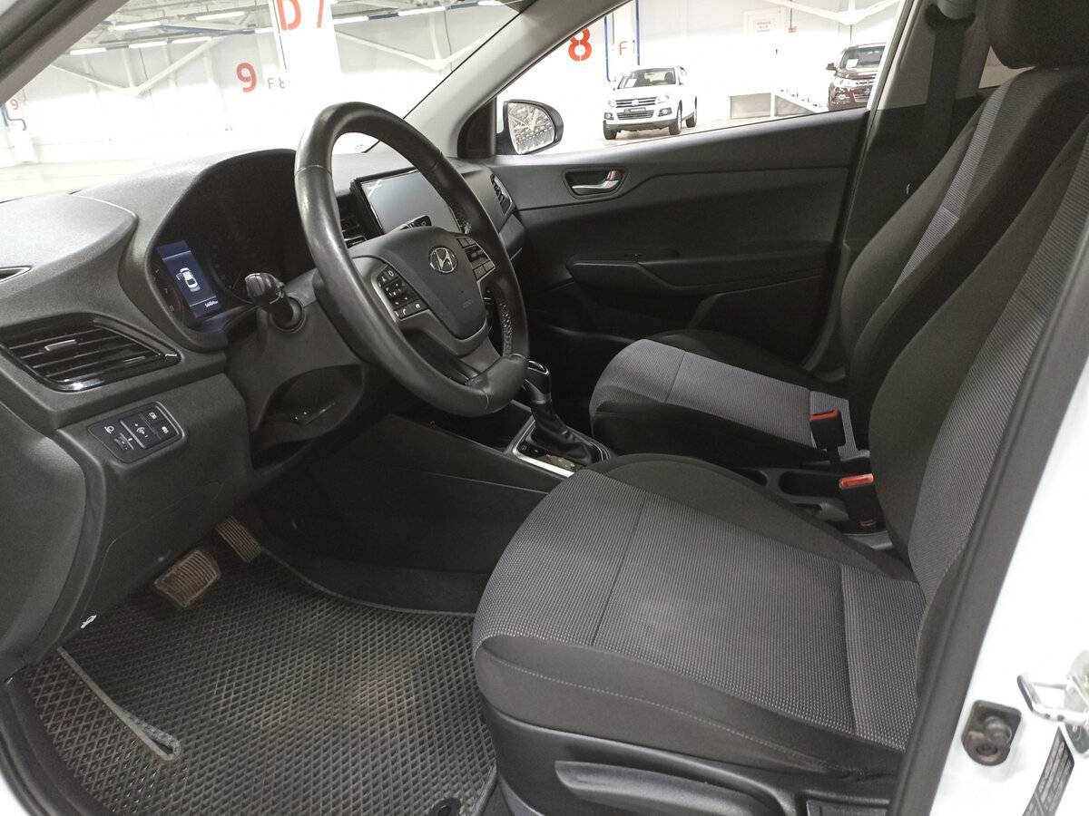 Купить Hyundai Solaris, 2021, 56 424 км, фото №16