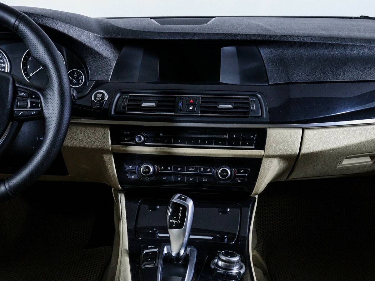 Купить BMW 5 серии 528i, 2012, 266 386 км, фото №13