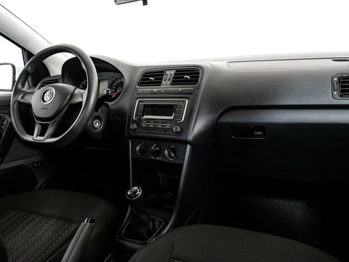 Купить Volkswagen Polo, 2017, 185 342 км, фото №9
