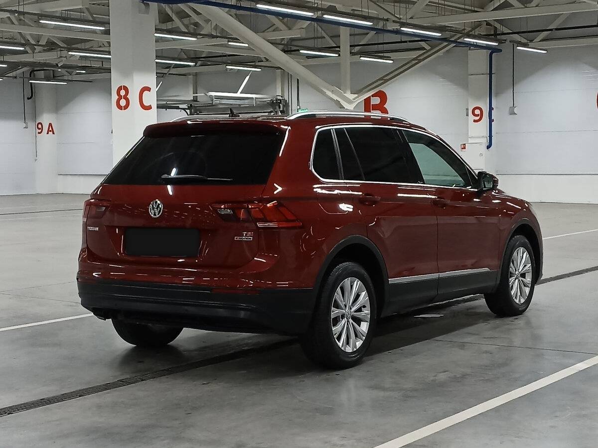 Купить Volkswagen Tiguan, 2018, 182 157 км, фото №5