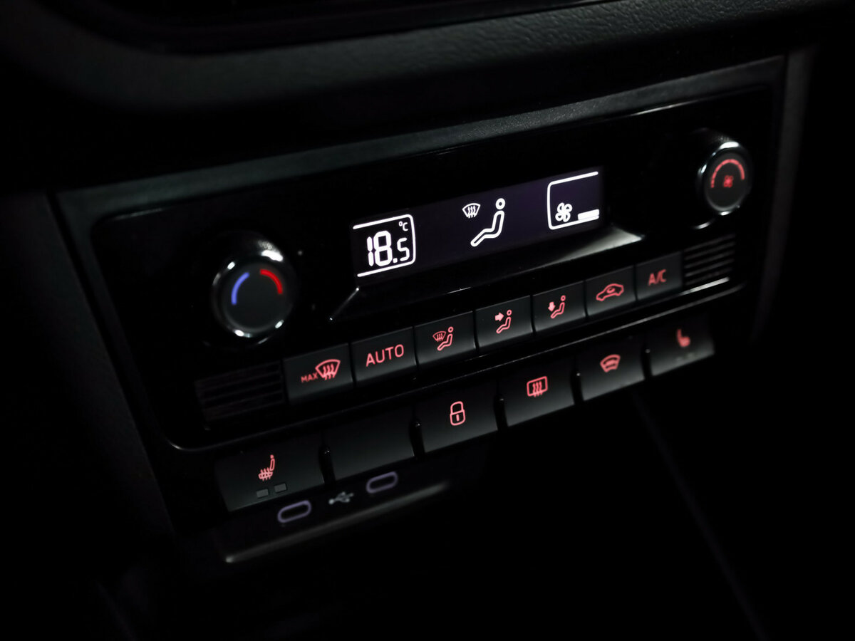 Купить Volkswagen Polo VI, 2021, 107 504 км, фото №16