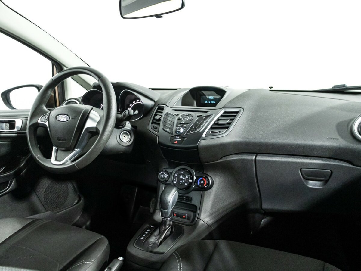 Купить Ford Fiesta Mk6 Рестайлинг, 2016, 75 842 км, фото №9