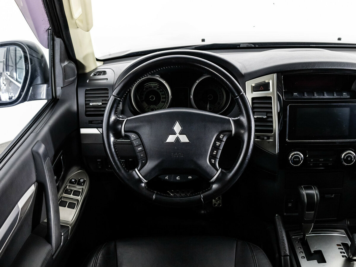 Купить Mitsubishi Pajero IV Рестайлинг 2, 2017, 110 534 км, фото №12