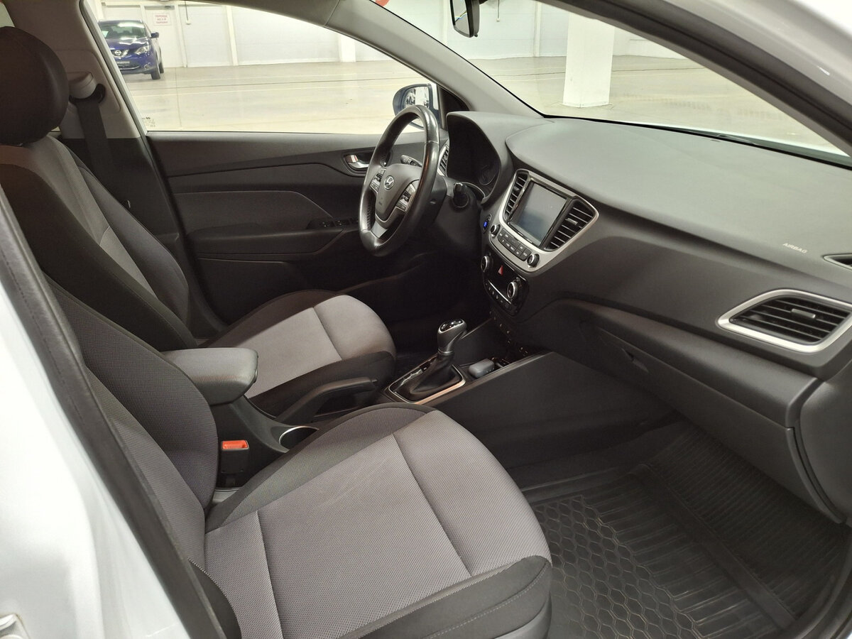 Купить Hyundai Solaris II, 2017, 51 103 км, фото №11